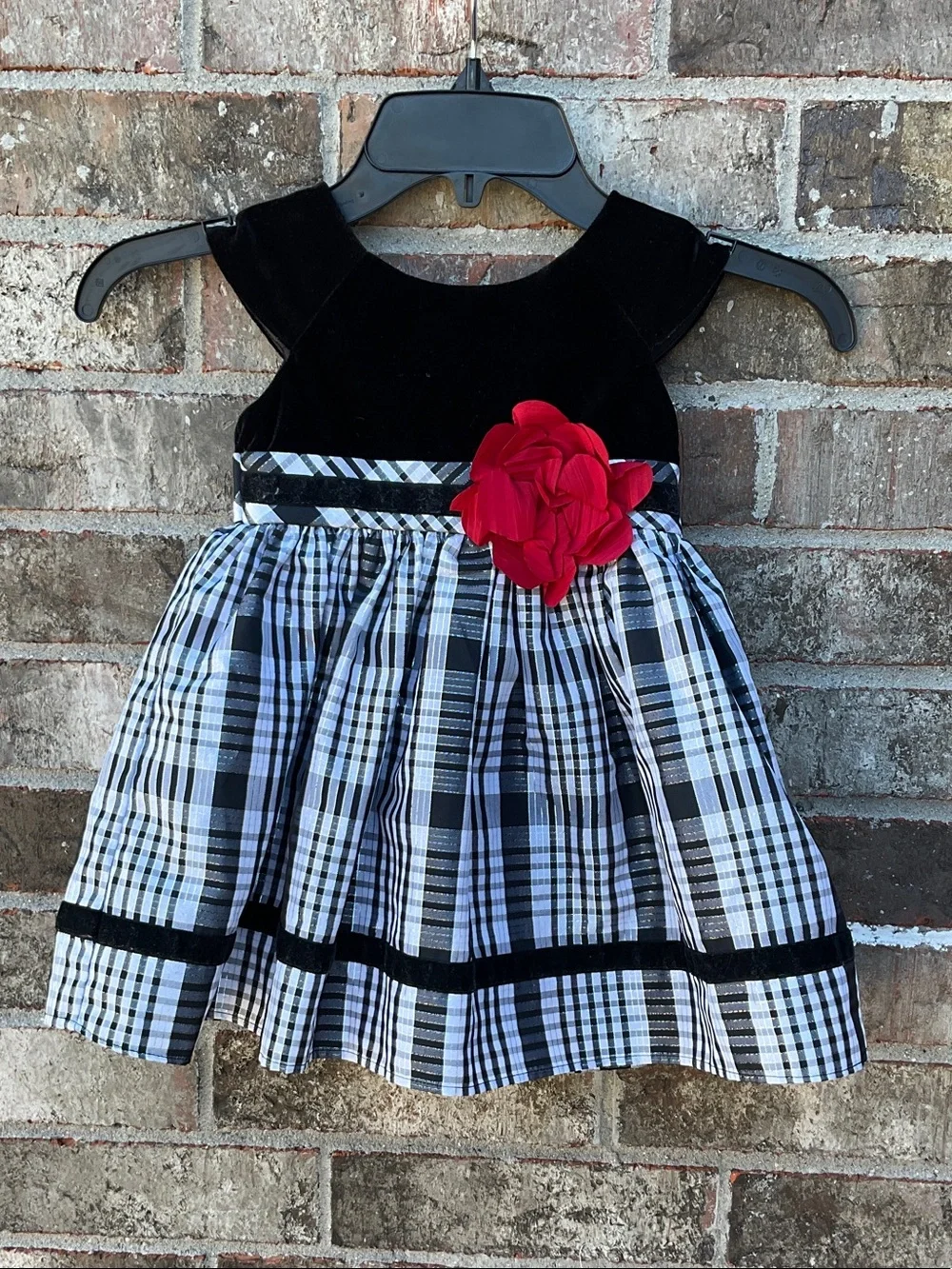 Take 50% OFF-Young Land Black Velvet Plaid Skirt Dress with Red Flower, Size-2T